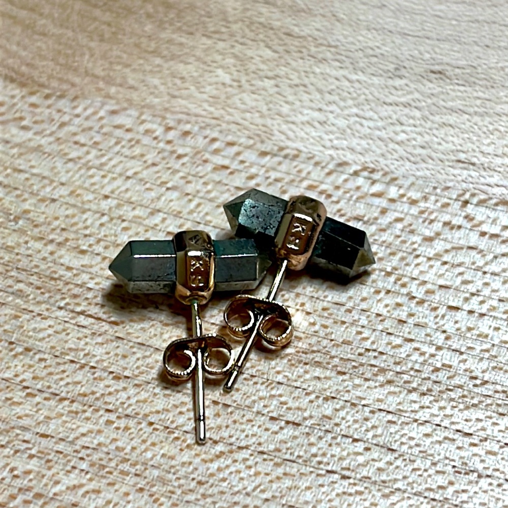 Kendra Scott stud earrings